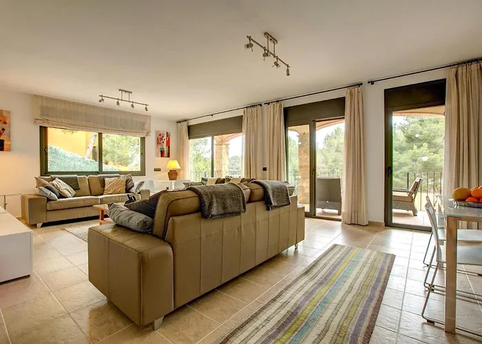 Villa Montgri 27 *