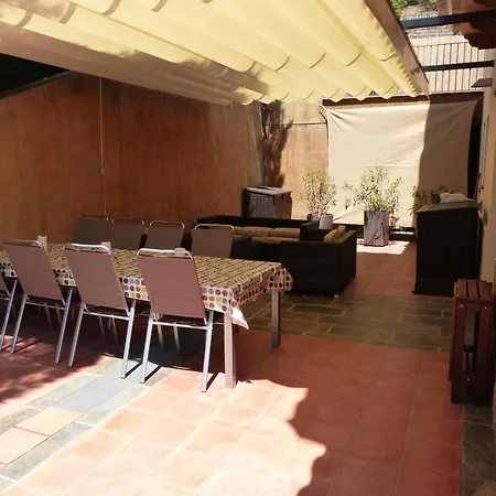 Villa Montgrí 27 *